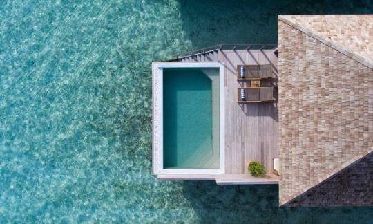 Ocean Pool Villa - Hurawalhi Island Resort